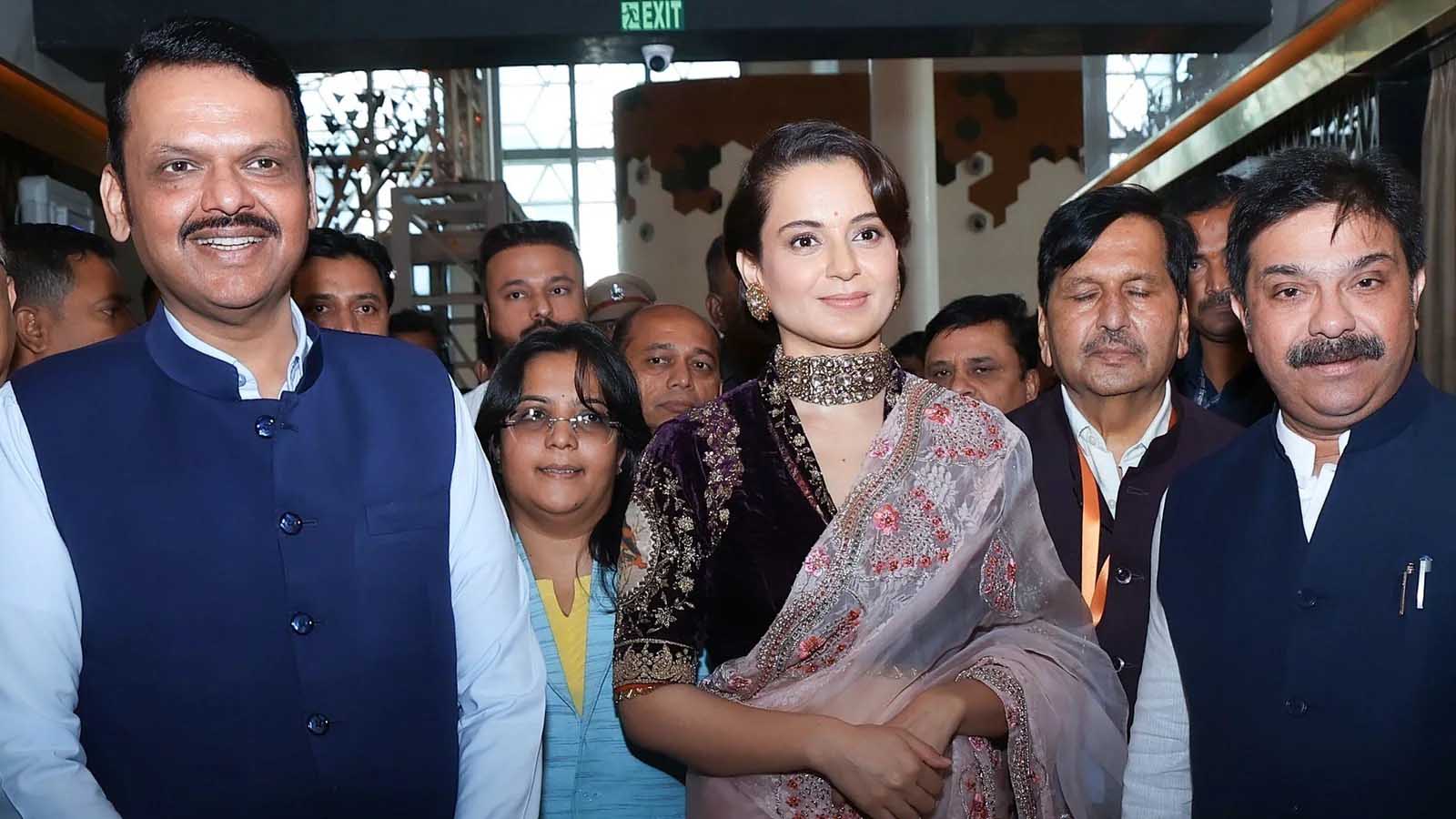 फिल्म ‘इमरजेंसी’ की स्पेशल स्क्रीनिंग में बोले CM फडणवीस; फिल्म आपातकाल के अत्याचारों को दिखाती है..उस दौरान मेरे पिता 2 साल जेल में रहे…