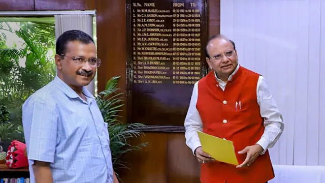 दिल्ली LG को आप की नसीहत: LG पॉलिटिक्स न कर कानून व्यवस्था पर ध्यान दें..