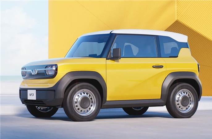Bharat Mobility Global Expo 2025 में सबका ध्यान खींचेगी VinFast VF3, इस कार में हैं सिर्फ 3 दरवाजे