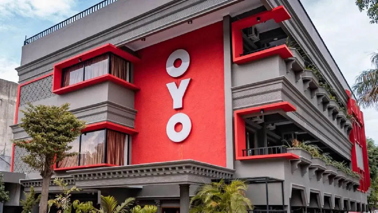 OYO में अनमैरिड कपल को “NO Entry”, कंपनी ने नये साल में जारी की नई गाइडलाइन, विवाहित जोड़ों को भी….