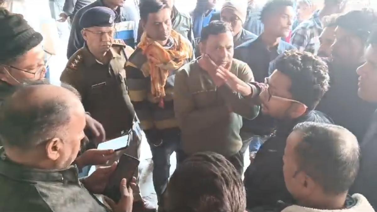 कुसुम लोहा फैक्ट्री हादसे में साइलो के नीचे दबे इंजीनियर और 2 मजदूरों का शव बरामद, परिजनों ने पीएम कराने से किया इनकार, सरकार से की 50 लाख मुआवजे और सरकारी नौकरी की मांग…