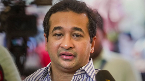‘अरे.. कोई देखो! चाकू लगा भी या एक्टिंग कर रहा था…,’ सैफ अली खान पर हमले को लेकर BJP नेता नितेश राणे का अजीब बयान