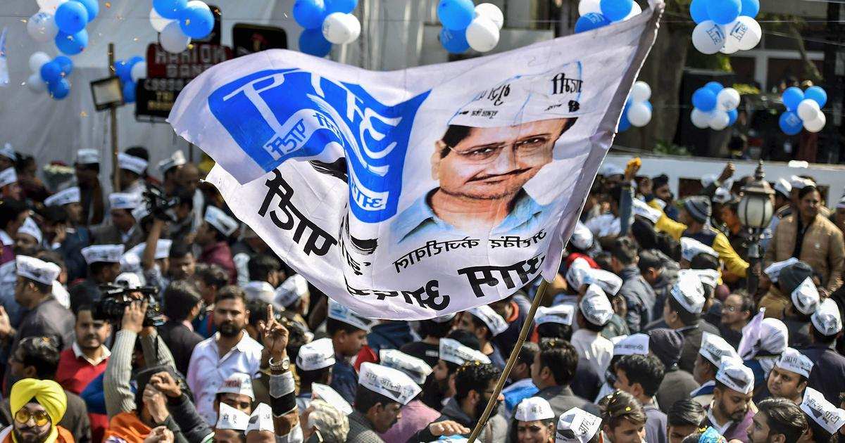 Delhi Election: AAP ने नरेला और हरिनगर विधानसभा सीट पर बदला उम्मीदवार, शरद चौहान और सुरिंदर सेतिया को दिया टिकट