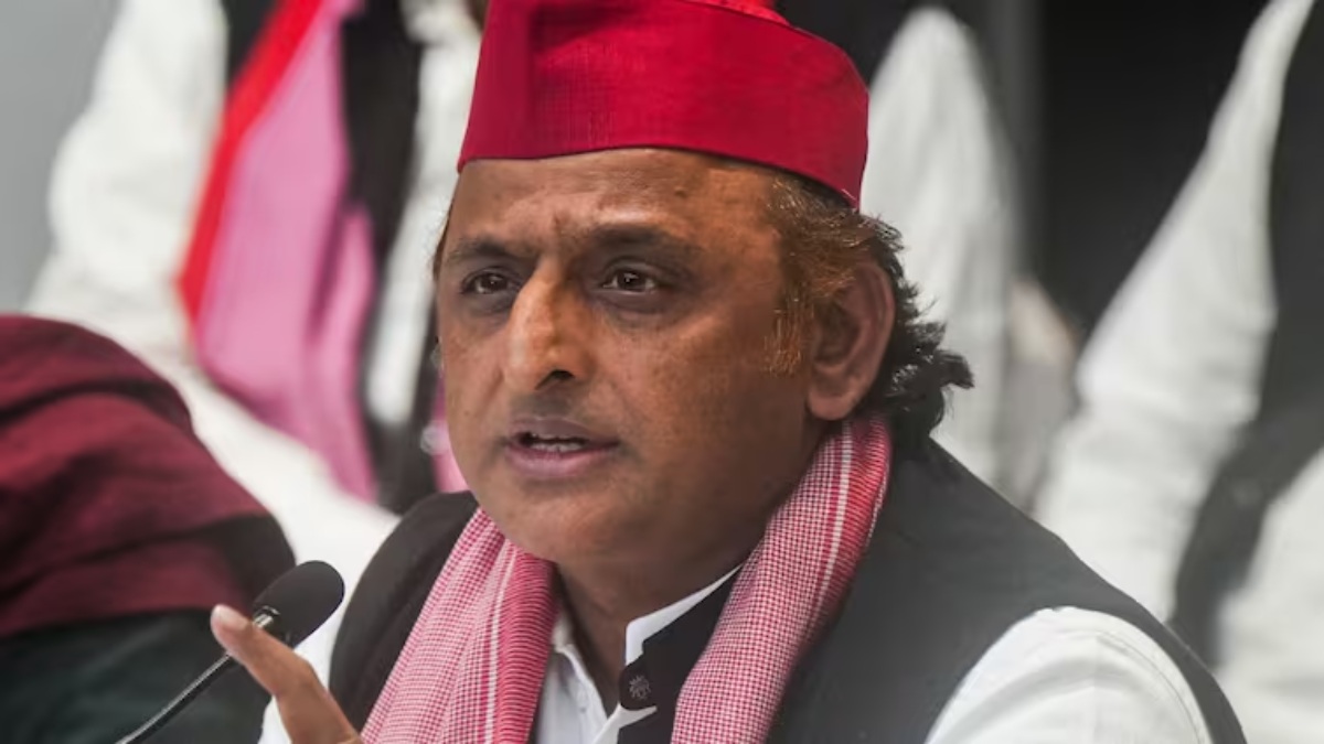 भीड़ के डर से आज रेलवे स्टेशन बंद किया और कल…. योगी सरकार पर भड़के अखिलेश, बोले-  भाजपाई जनता के दुख में अपना सुख ढूंढते हैं