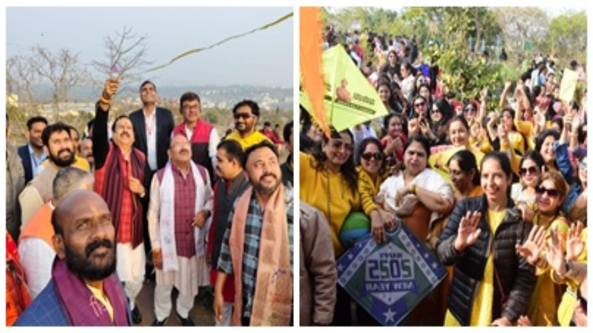 मकर संक्रांति पर मनुआभान टेकरी पर दिखी पतंगों की धूम: तिल-गुड़ के लड्डू खिलाकर लोगों ने एक दूसरे को दी पर्व की शुभकामनाएं, लल्लूराम डॉट कॉम बना डिजिटल पार्टनर   