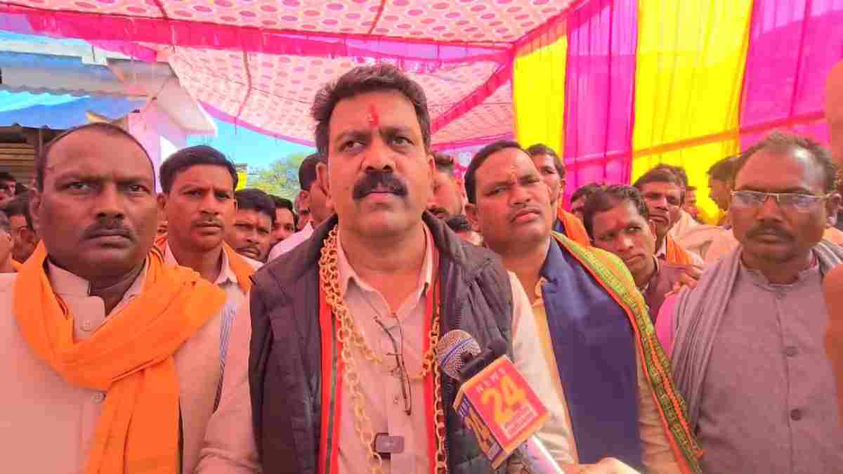 बाहरी लोगों के खिलाफ कार्रवाई में तेजी : डिप्टी सीएम विजय शर्मा बोले – 2 हजार से ज्यादा लोगों की हो चुकी पहचान, बैज के बयान पर किया पलटवार