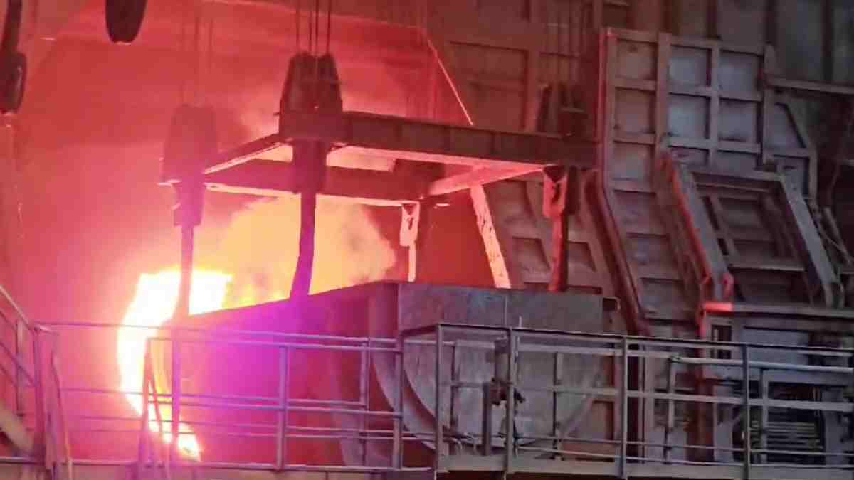 BSP में बड़ा हादसा : ब्लास्ट होने से बाहर आया हॉट मेटल, प्लांट में मची अफरा-तफरी, देखें VIDEO…
