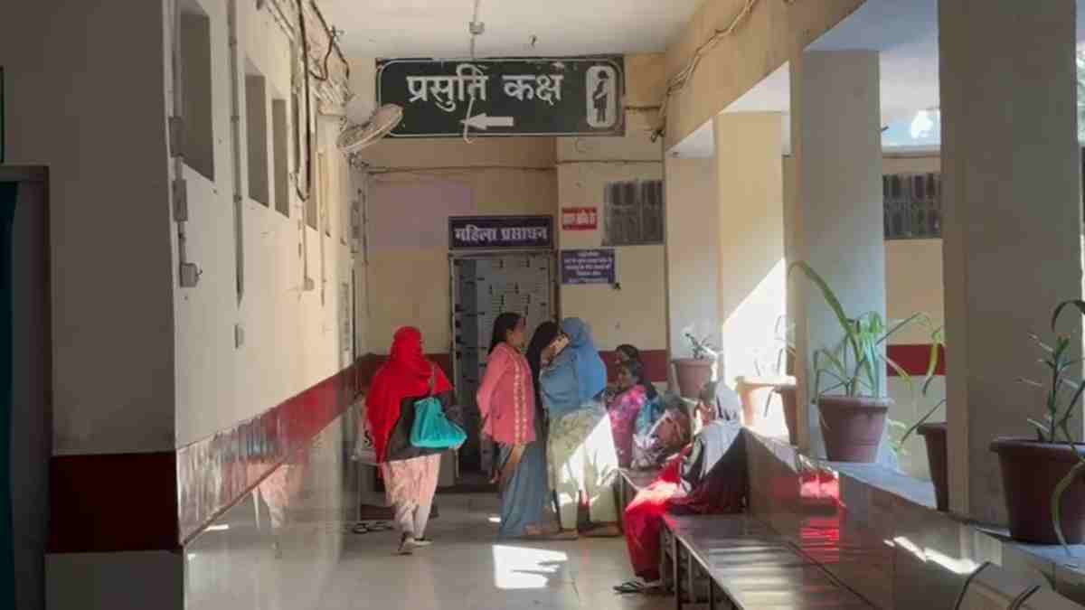 Chhattisgarh : हॉस्टल में 11वीं की छात्रा ने दिया बच्ची को जन्म, नवजात की हालत गंभीर, जिला मेडिकल कॉलेज में चल रहा इलाज