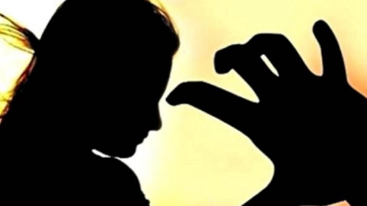 इंदौर में बेखौफ मनचले! ब्यूटी पार्लर संचालिका और ग्राफिक डिजाइनर से की छेड़छाड़, हिम्मत कर पहुंची थाने   