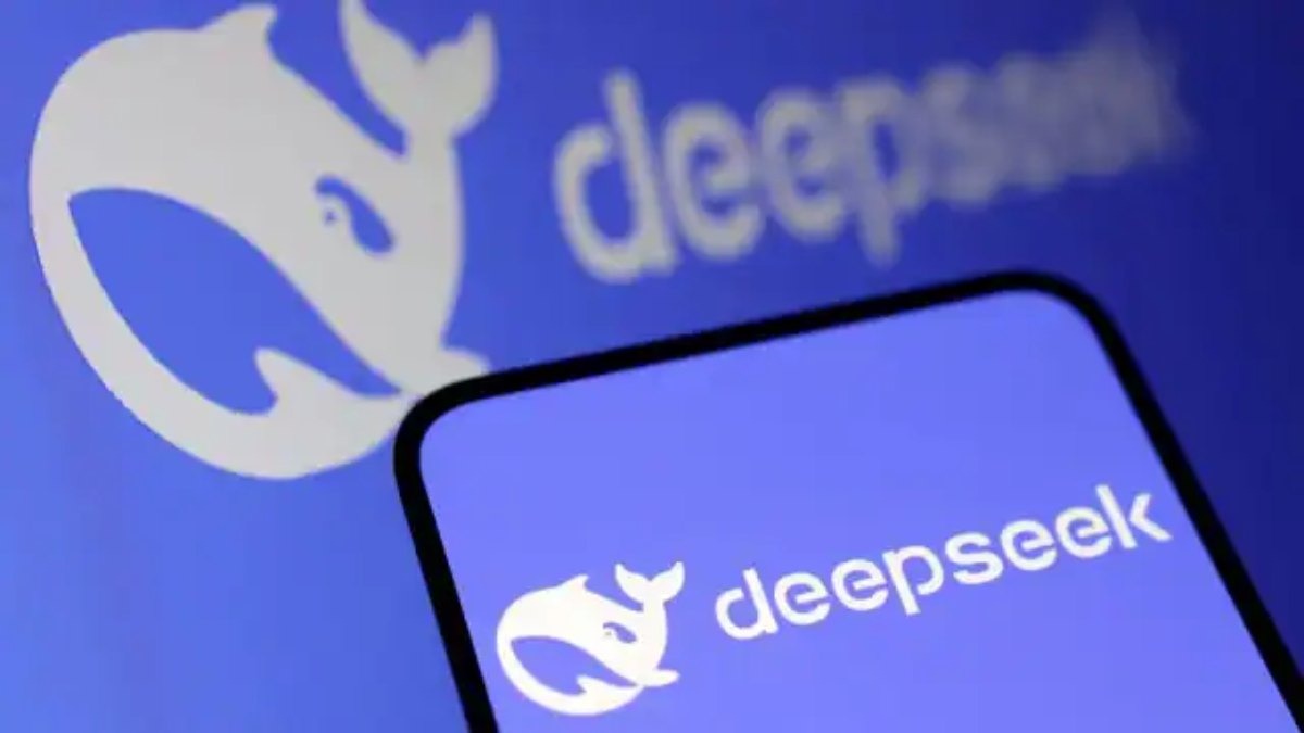 Deepseek: चीन के एआई ऐप ‘डीपसीक’ ने मचाई खलबली, ताश के पत्तों की तरह ढह गए अमेरिकी टेक कंपनियों के शेयर, जानिए क्या है डीपसीक और इसके कारण टेक स्टॉक में गिरावट क्यों आई?