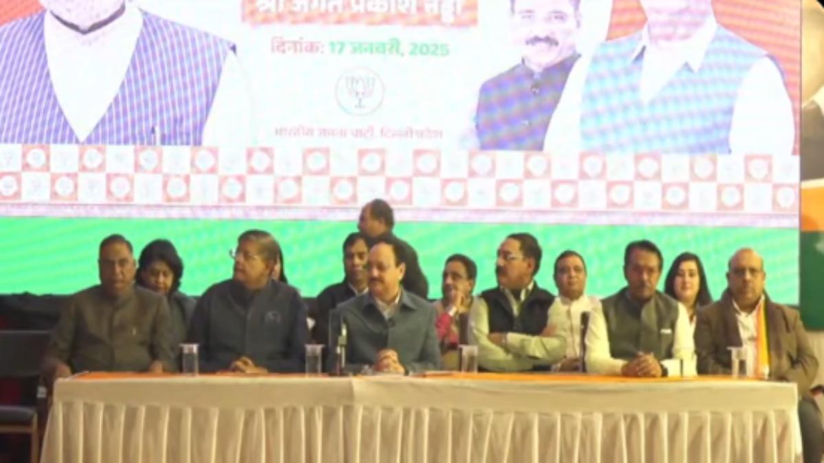 संकल्प से ‘सिद्धि’: महिलाओं को 2500, होली-दिवाली पर सिलेंडर मुफ्त, 5 रुपये में भरपेट भोजन… दिल्ली चुनाव के लिए बीजेपी का संकल्प पत्र जारी, जानें घोषणा पत्र में किसके लिए क्या-क्या ऐलान