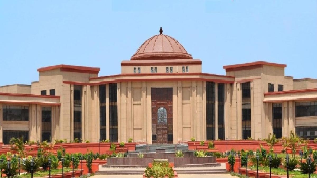 छत्तीसगढ़ के पावर प्लांटों में नियमों का उल्लंघन, SC के आदेश के 11 साल बाद भी कोई सुधार नहीं, हाईकोर्ट ने जताई कड़ी नाराजगी…