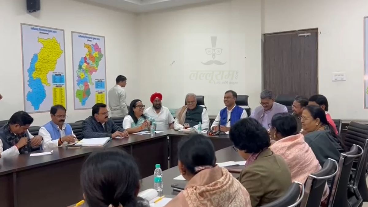 नगरीय निकाय चुनाव के ऐलान से पहले कांग्रेस विधायक दल की बैठक शुरू, प्रत्याशी चयन को लेकर मंथन जारी, पूर्व सीएम भूपेश बघेल और पीसीसी चीफ बैज मौजूद