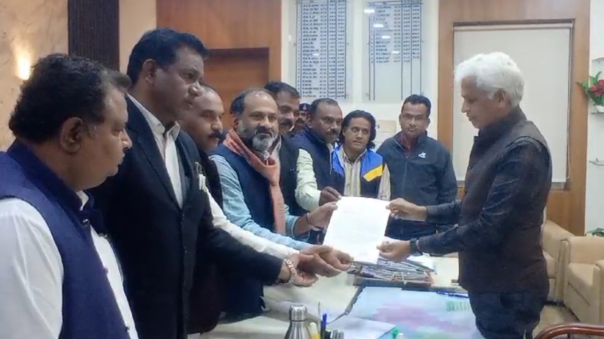 MP के सबसे बड़े फ्लाईओवर में दरार मामला: कांग्रेस ने भ्रष्टाचार के खिलाफ खोला मोर्चा, राज्यपाल के नाम पत्र भेजकर की निष्पक्ष जांच की मांग