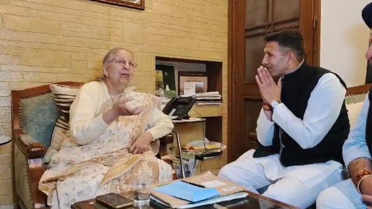 यूनियन कार्बाइड कचरे पर किचकिच: PCC चीफ ने पूर्व लोकसभा स्पीकर से की मुलाकात, नुकसान पर जताई चिंता, सुमित्रा महाजन ने कही ये बात