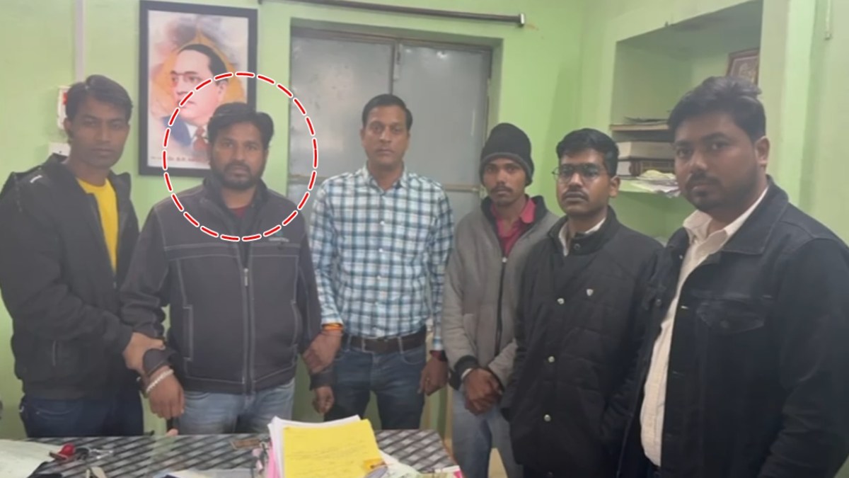 15 हजार की रिश्वत लेते रंगे हाथ धराया तहसीलदार का रीडर, इस काम के एवज में मांगी थी घूस, लोकायुक्त पुलिस ने की कार्रवाई  