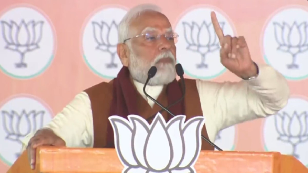 द्वारका में पीएम मोदी की दहाड़: कहा- दिल्ली पर AAP-दा का कब्जा, डबल इंजन की सरकार बनाकर सेवा करने का दें मौका
