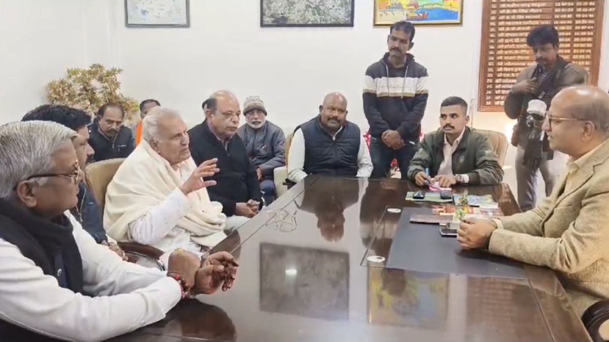 पार्षद, महापौर, विधायक भाजपा का, मैं और सरकार भी भाजपा की… पूर्व गृहमंत्री ने निगम कमिश्नर से की मुलाकात, 4 माह पहले मिले आश्वासन की दिलाई याद