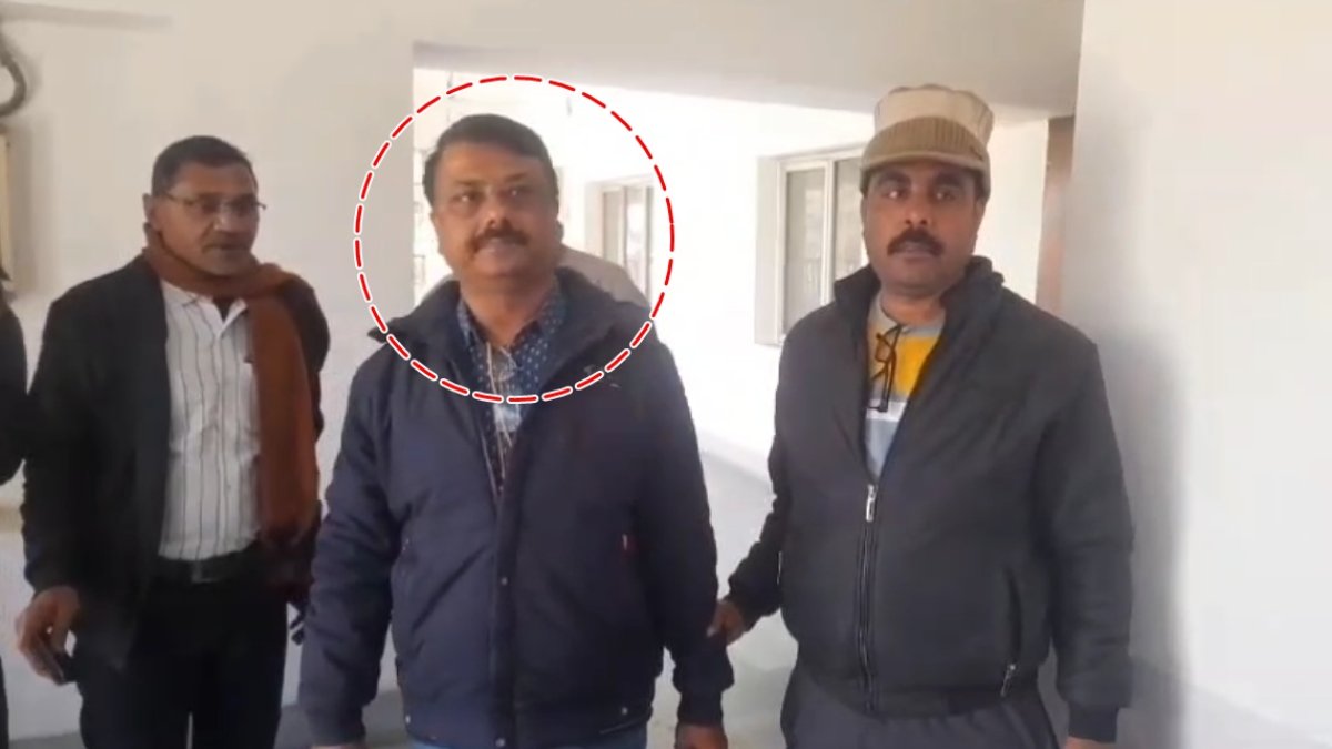 EOW की बड़ी कार्रवाई:14 हजार रिश्वत लेते आरआई को किया गिरफ्तार, इस काम के लिए मांगी थी घूस