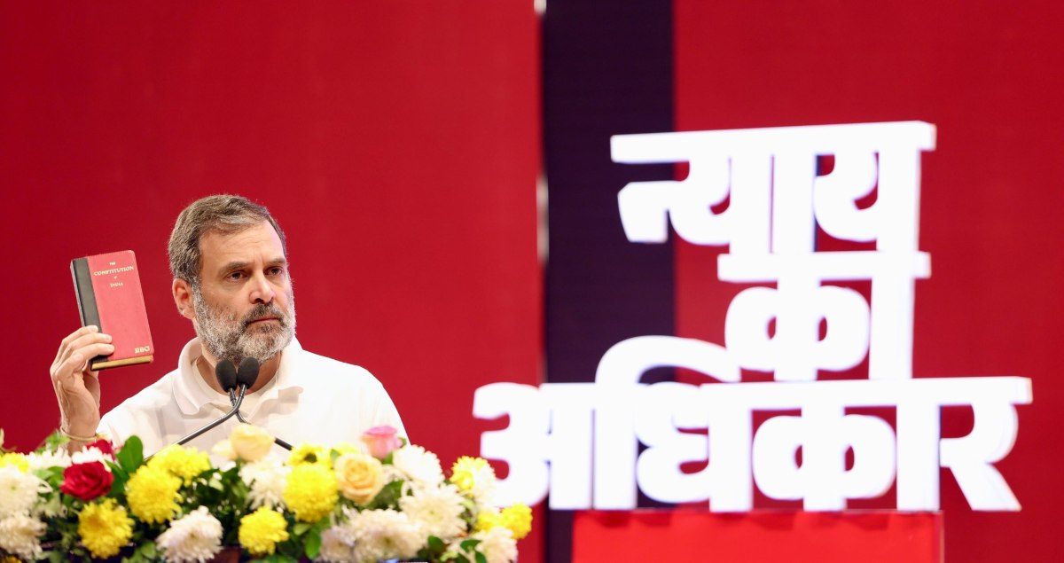 Rahul Gandhi: राहुल गांधी का मोहन भागवत पर अबतक का सबसे बड़ा और सनसनीखेज आरोप, बोले- RSS प्रमुख भारत की हर संस्था से महात्मा गांधी-अंबेडकर की विचारधारा को….?