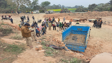 Bihar News: बेगूसराय में बेखौफ अपराधियों का दिखा तांडव, जमकर की गोलीबारी, एक मजदूर की मौत 