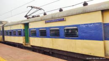 Bihar News: डीडीयू-बक्सर सवारी गाड़ी में हुई लूटपाट, सारीमपुर निवासी सलमान हुआ गिरफ्तार 