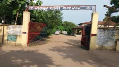 Bihar News: चोरों ने तोड़ दी दीवार, चुराए डेढ़ लाख रुपये