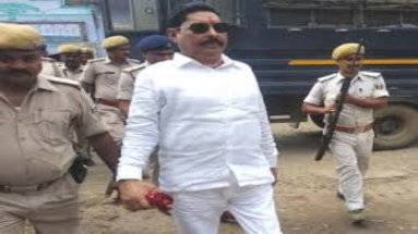 Bihar News: पूर्व विधायक अनंत सिंह ने बाढ़ कोर्ट में किया सरेंडर