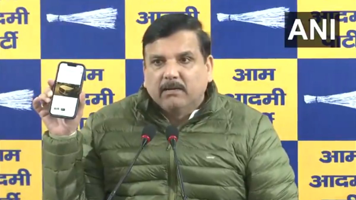Delhi Election: पंजाब भवन के बाहर मिले संदिग्ध वाहन  मामले में सियासत तेज, संजय सिंह ने बीजेपी पर लगाए आरोप, कहा- ये लोग कहीं भी बम रखवा देंगे