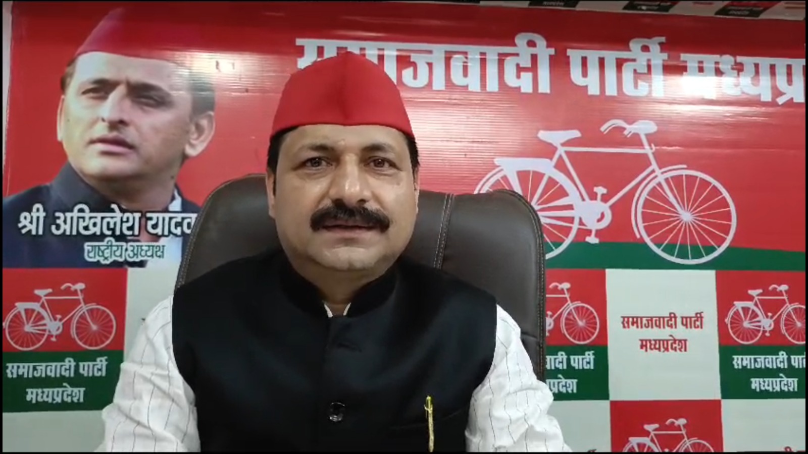 ‘इकबाल सिंह बैंस को बचा रही सरकार’, सौरभ शर्मा केस में सपा प्रदेश अध्यक्ष का बड़ा आरोप, कहा- दो पूर्व मंत्रियों की भूमिका संदिग्ध, नहीं हो रही जांच…