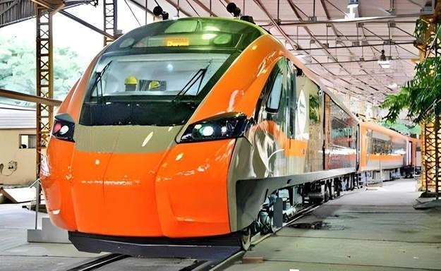 Railway Breaking News: 180 KM घंटे की स्पीड से चली वंदेभरत, नहीं गिरा पानी से भरा ग्लास… देखें Video