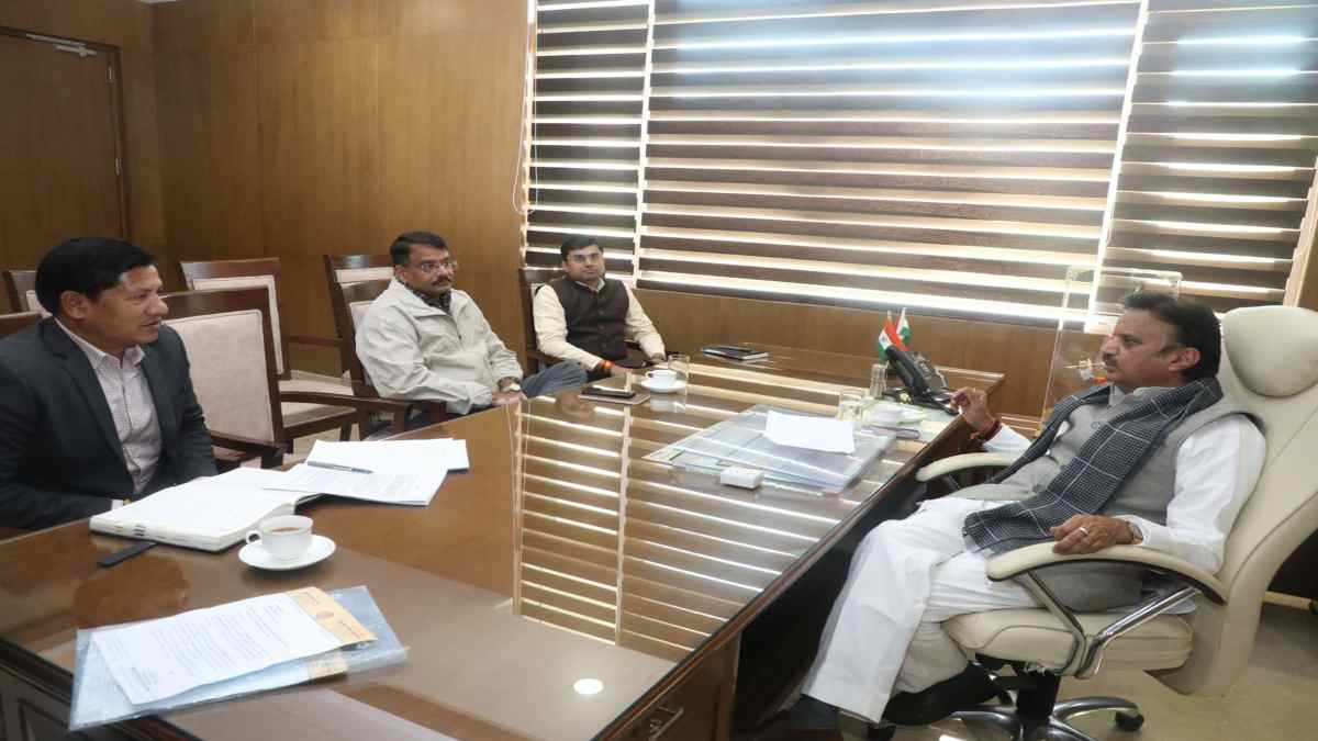 HMPV वायरस को लेकर सरकार अलर्ट: स्वास्थ्य मंत्री ने अधिकारियों को दिए ये निर्देश, भारत में सामने आए दो मामले