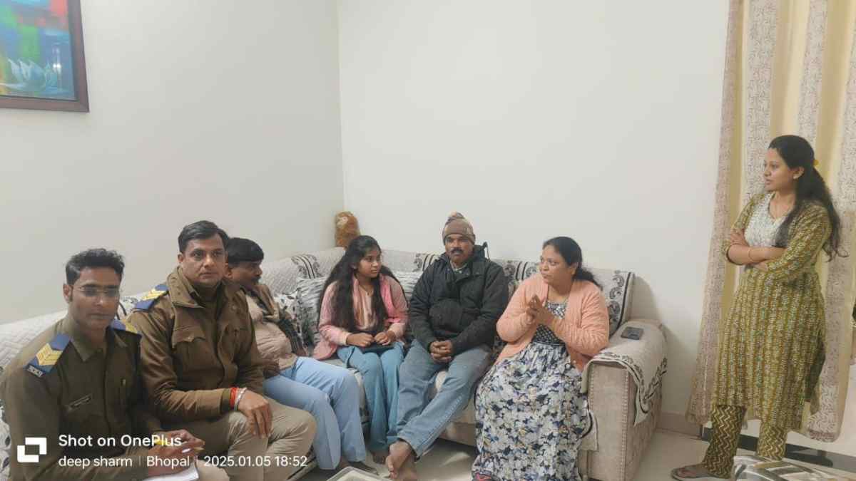 सायबर जालसाजों ने महिला बैंककर्मी को बनाया शिकार: मनी लॉड्रिंग के ढाई करोड़ खाते में आने का दिखाया था डर, सास की अक्लमंदी से ‘डिजिटल अरेस्ट’ से बची बहू