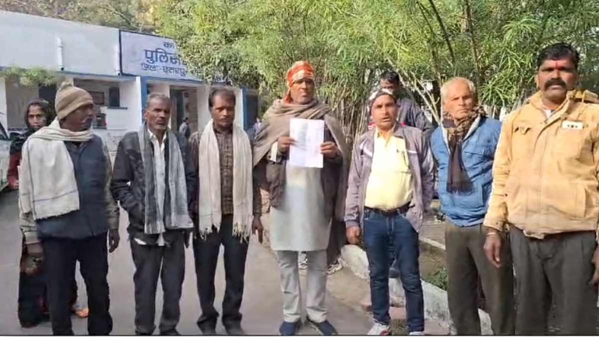 आजादी के 78 साल बाद भी छुआछूत: दलित ने बांटा प्रसाद तो सरपंच ने कर दिया सामाजिक बहिष्कार, SP से शिकायत करने पहुंचे ग्रामीण