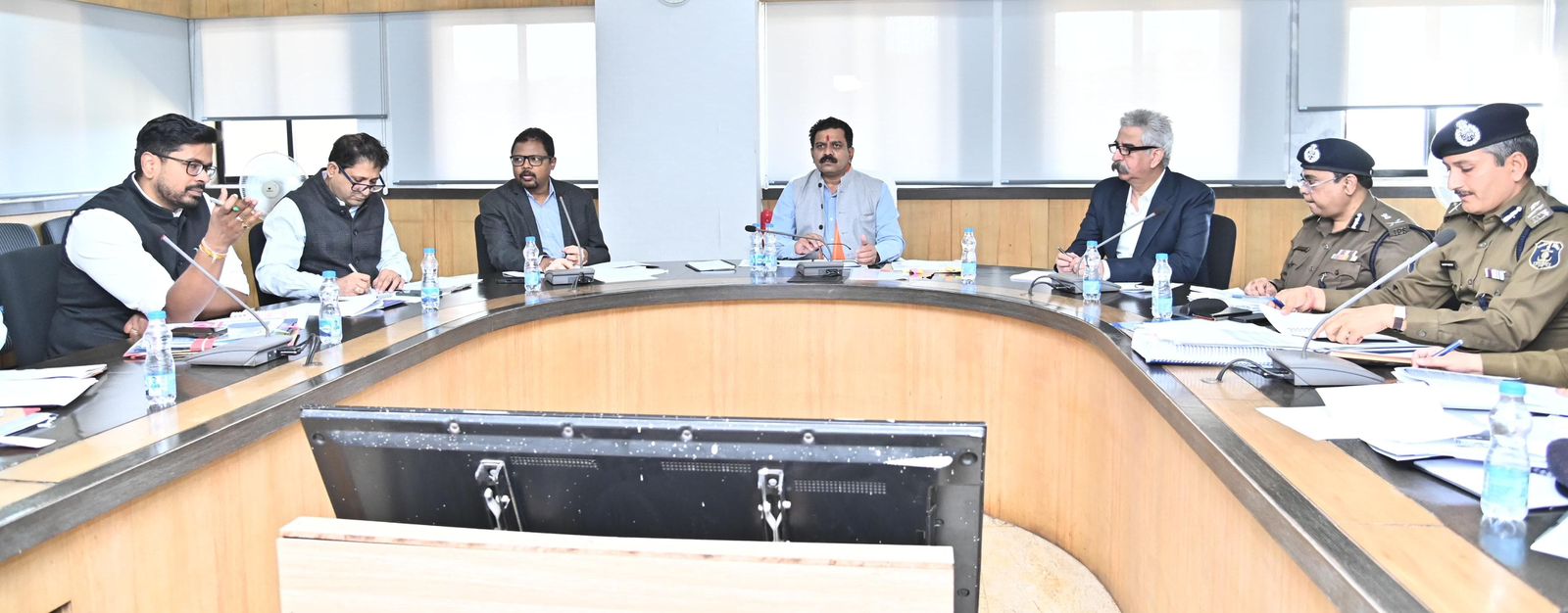 नक्सल घटना के बाद पुलिस विभाग की बड़ी बैठक, उपमुख्यमंत्री विजय शर्मा कर रहे नक्सल ऑपरेशन और कानून व्यवस्था की समीक्षा