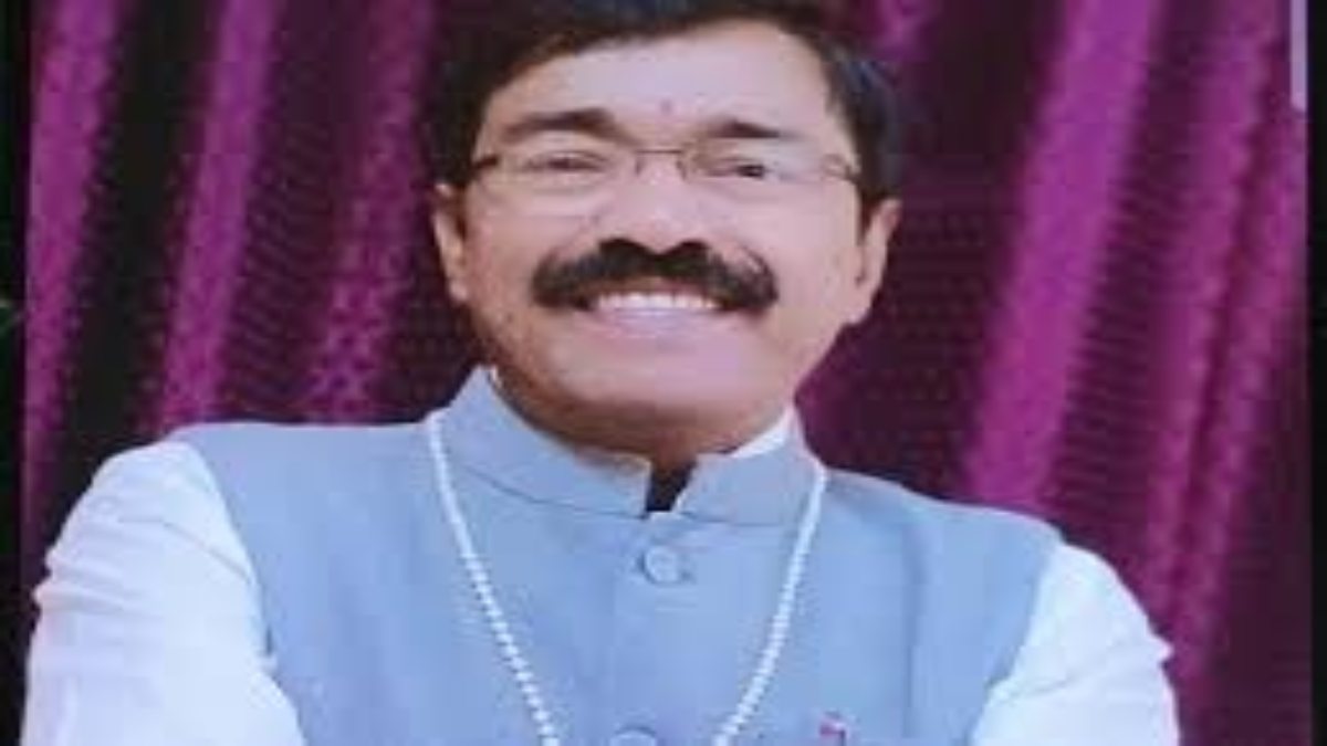 तहसीलदार के खिलाफ बड़ी कार्रवाईः Sexual Exploitation पर कलेक्टर ने भू अभिलेख कार्यालय में किया अटैच, महिला बोली- दोस्तों से जबरन संबंध बनवाए, आरोपी की है तीन पत्नियां