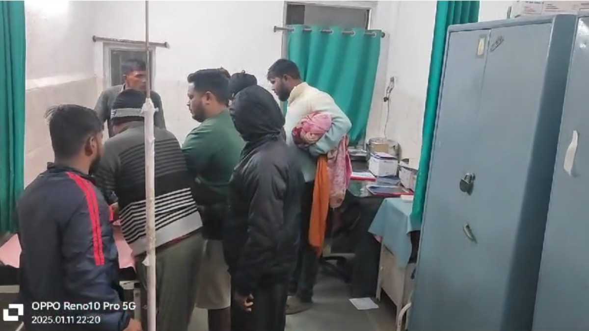 बदमाशों के हौसले बुलंद: देर रात युवक पर चाकू से ताबड़तोड़ हमला, गंभीर हालत में अस्पताल में भर्ती