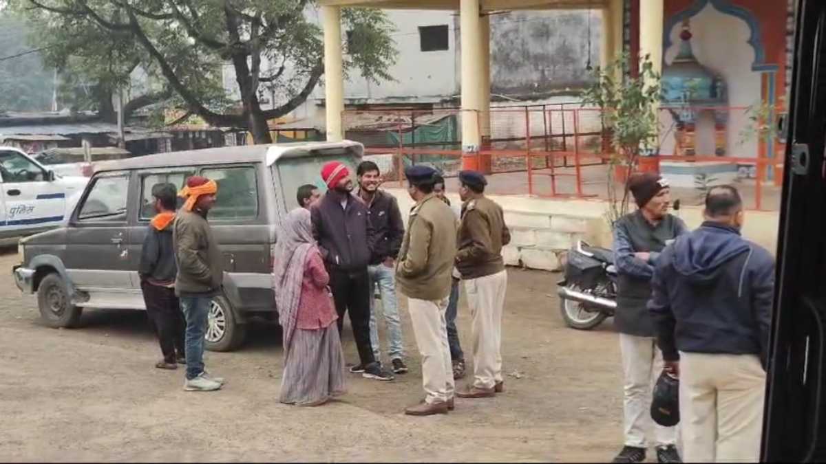 पीएम श्री स्कूल के प्राचार्य की बढ़ी मुश्किलें: छात्रों से मारपीट मामले में केस होने के बाद अब अतिथि शिक्षक ने की शिकायत, लगाए ये गंभीर आरोप
