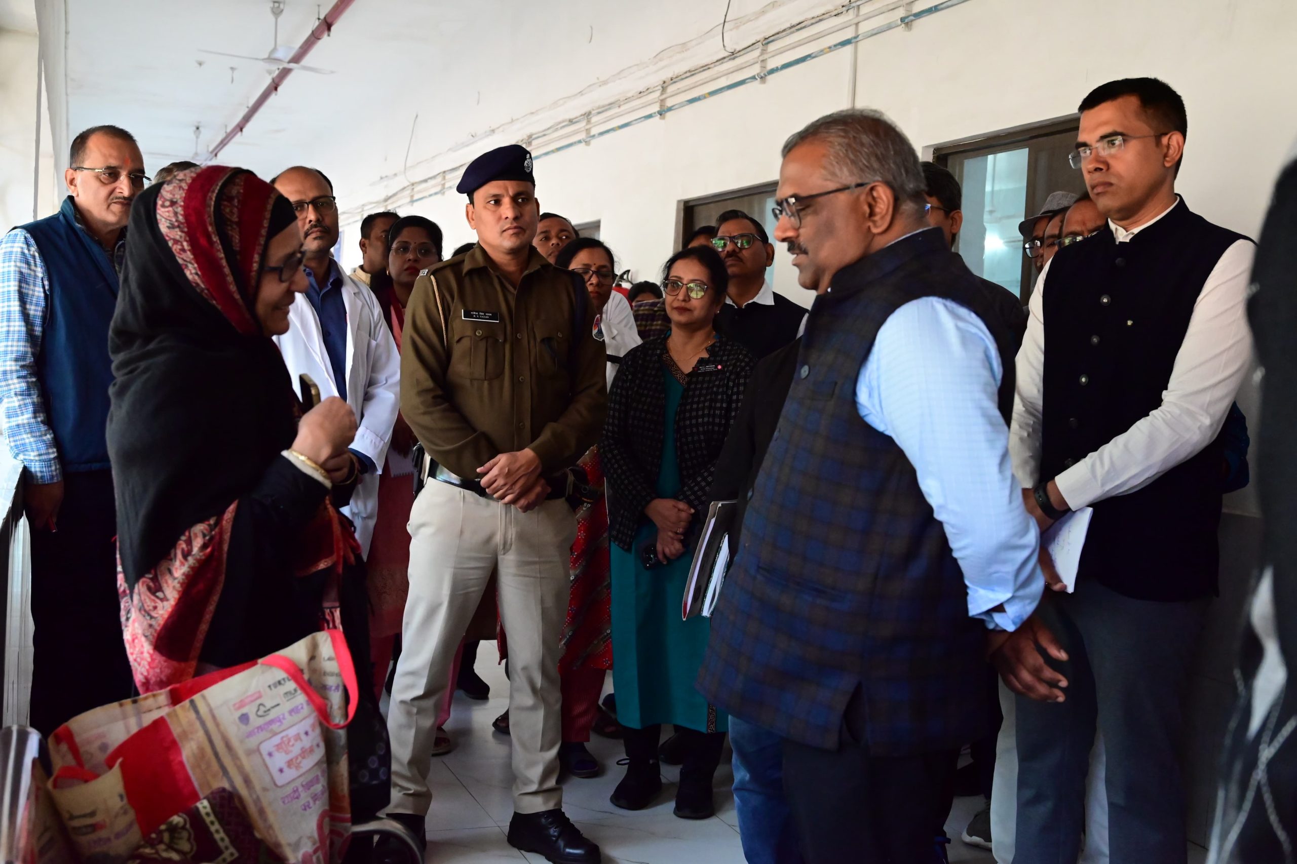 SEC Railway News: रेलवे अस्पताल का निरीक्षण करने पहुंचे जीएम, दिए ये निर्देश