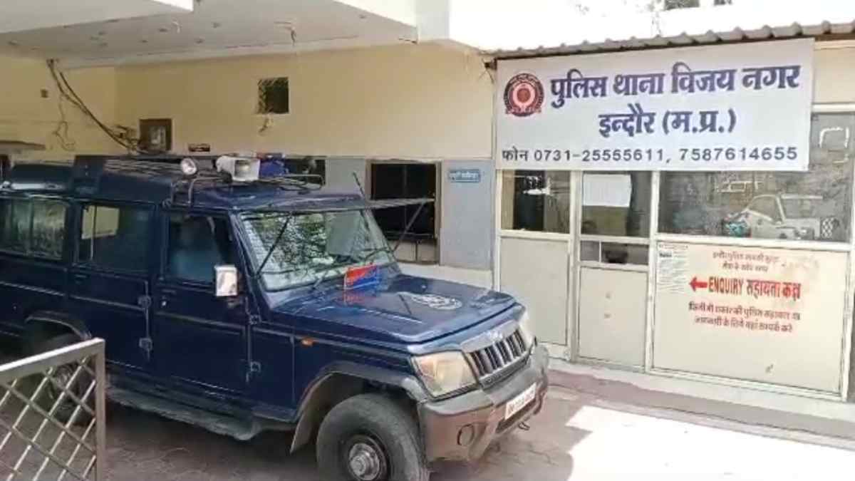 कर्मचारी ही निकला चोरः 10% कमीशन पर बेचता था कंपनी का DATA, मोबाइल ने ऐसे खोला राज, पुलिस ने किया गिरफ्तार