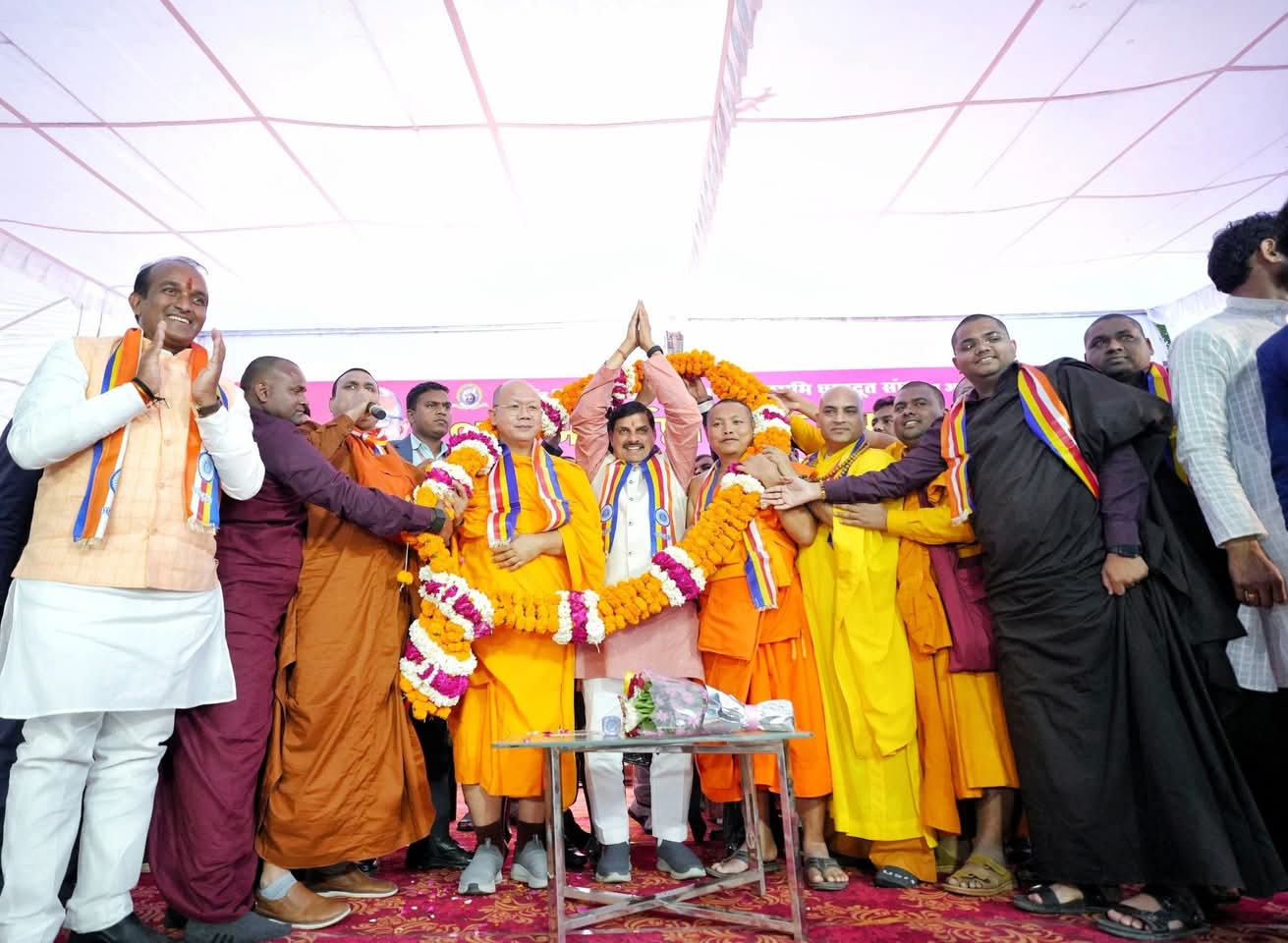‘9वें अंतर्राष्ट्रीय बौद्ध महोत्सव’ में शामिल हुए CM डॉ. मोहन, कहा- PM मोदी विश्व को दे रहे गौतम बुद्ध का संदेश