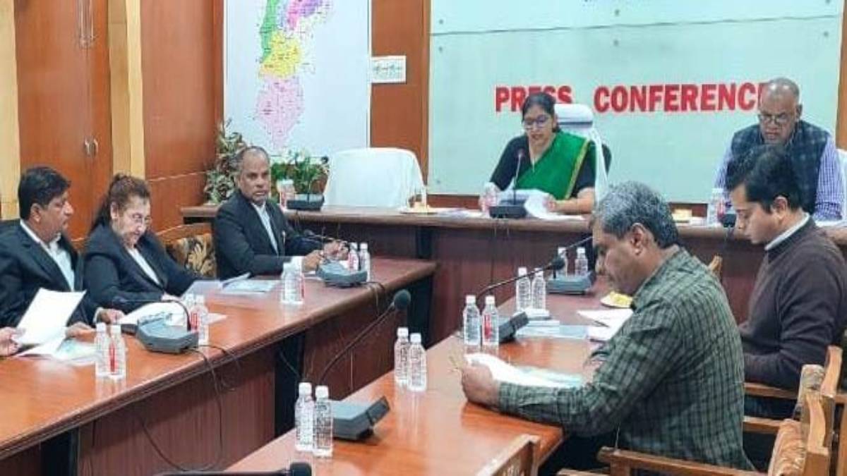 छत्तीसगढ़ में अब 2.11 करोड़ मतदाता : पुरुषों के मुकाबले महिला वोटर ज्यादा, अंतिम सूची का हुआ प्रकाशन …
