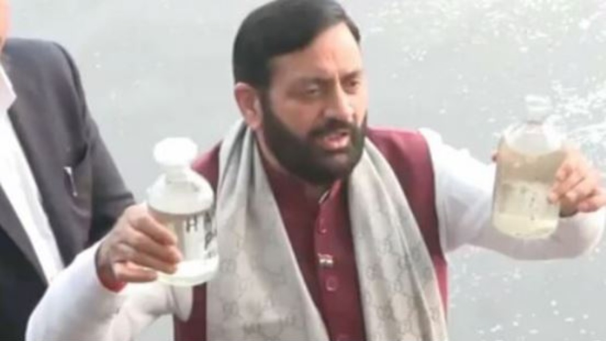 यमुना पर सियासी संग्राम जारी: CM सैनी ने की हरियाणा और दिल्ली के पानी की तुलना, केजरीवाल पर किया करारा प्रहार