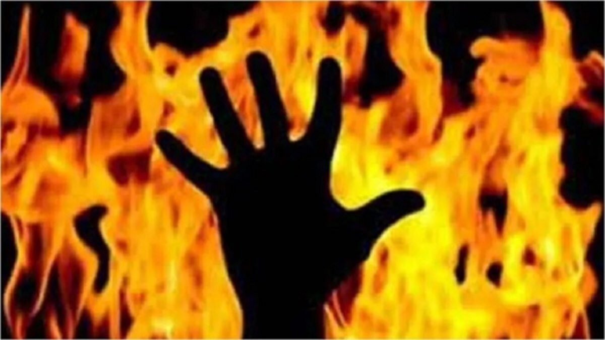 CG CRIME NEWS: सनकी पति ने पत्नी को लगाई आग, पीड़िता की हालत गंभीर, आरोपी गिरफ्तार