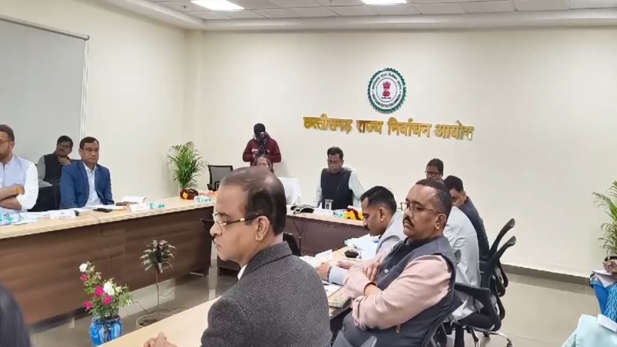 नगरीय निकाय चुनाव को लेकर राज्य निर्वाचन आयोग की बड़ी बैठक शुरू, वीडियो कॉन्फ्रेंसिंग के जरिए जुड़े सभी जिलों के कलेक्टर और उप निर्वाचन पदाधिकारी