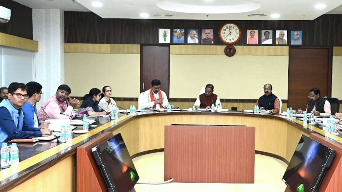 साय कैबिनेट की बैठक : धान की अंतर राशि का एकमुश्त होगा भुगतान, अतिशेष धान की होगी ऑनलाइन नीलामी