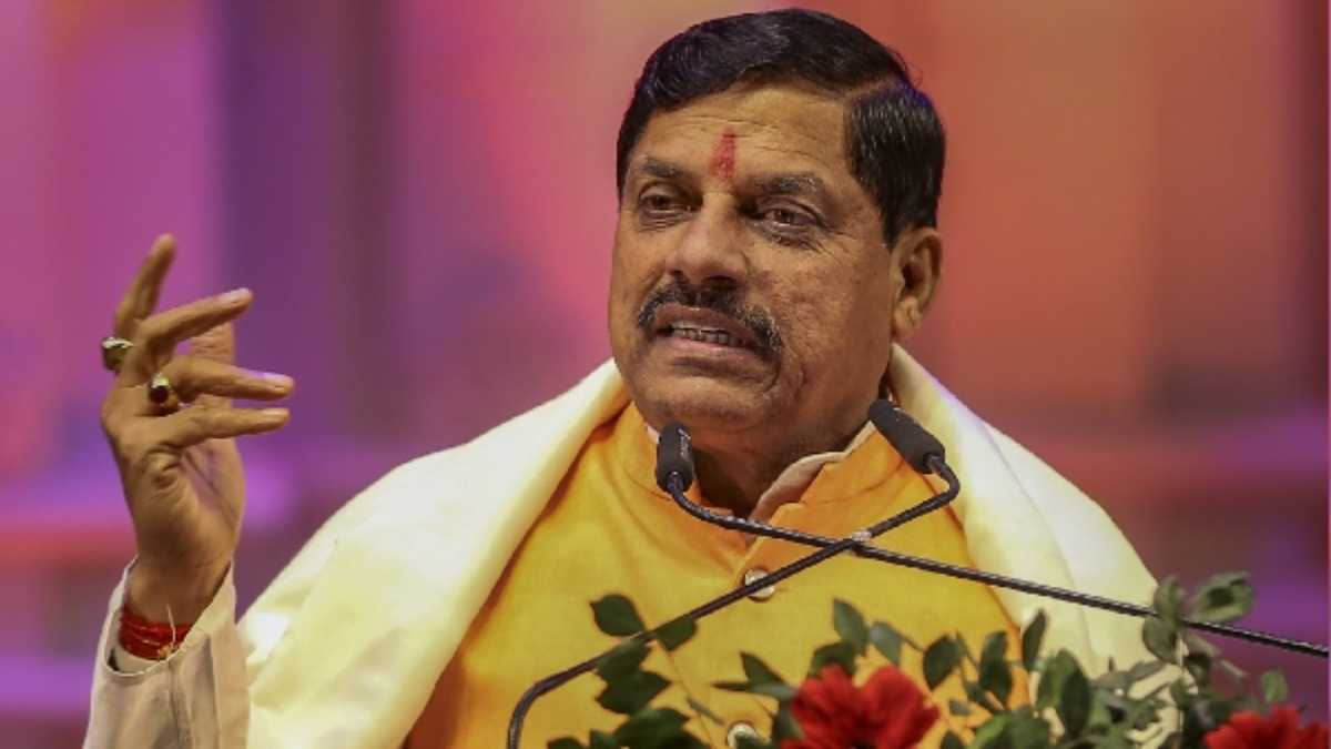 ग्वालियर पहुंचे CM डॉ. मोहन: JC मिल्स के श्रमिकों को दी बड़ी खुशखबरी, कांग्रेस में गुटबाजी को कैंसर बताने पर जीतू पटवारी पर कसा तंज