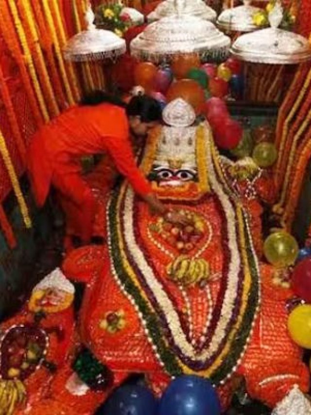 महाकुंभ के दौरान हनुमान जी के इस मंदिर में जाना न भूलें, वरना यात्रा रह जाएगी अधूरी