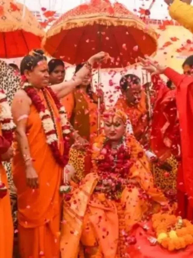 महाकुंभ में आधी रात को ही क्यों होती है किन्नर अखाड़े में पूजा?