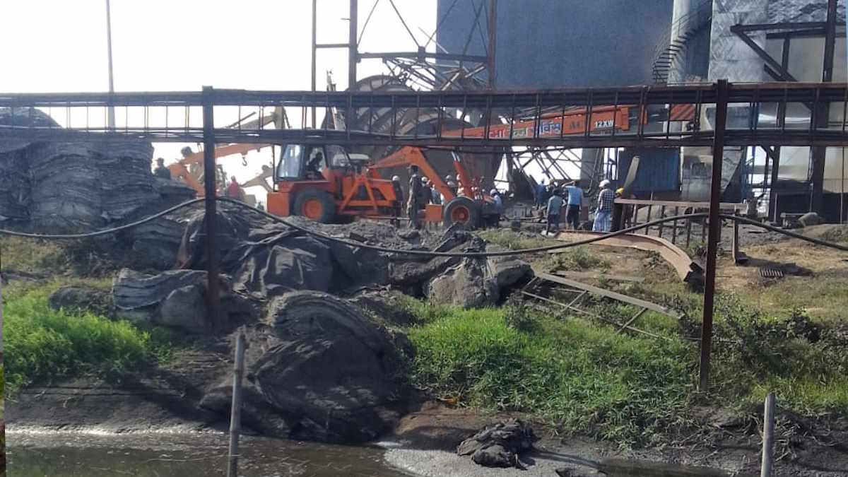 बड़ा हादसा : कुसुम लोहा फैक्ट्री की चिमनी गिरने से आधा दर्जन से अधिक मजदूर दबे, एक को निकाला, रेस्क्यू जारी…